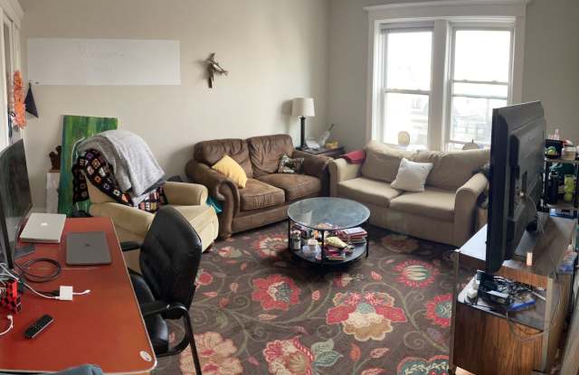 HOT ALLSTON LISTING!!!!