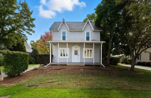 Photo of 69 E Grand Avenue