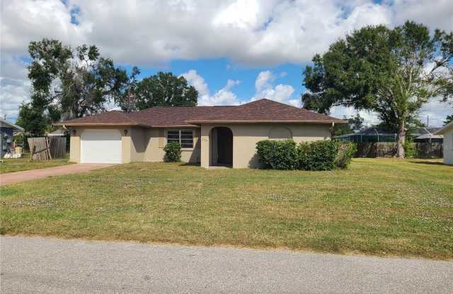 575 CONSTANCE ROAD - 575 Constance Road, Venice Gardens, FL 34293