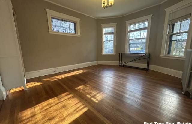 Photo of 32 Iffley Rd.