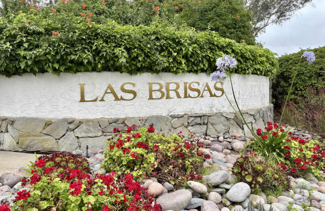 15922 Avenida Villaha