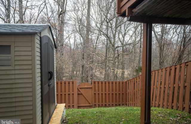 2568 SYLVAN MOOR LANE