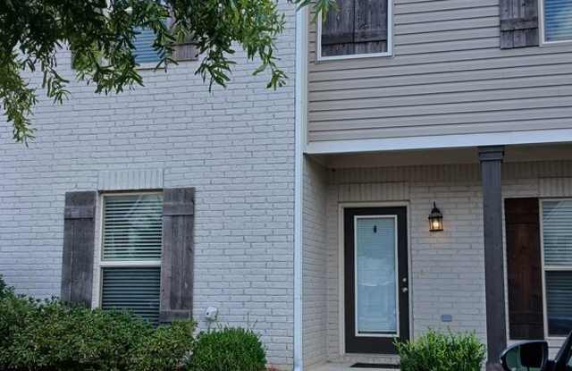 Photo of 4 Bedroom/4.5 Bath