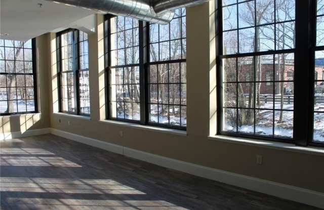 Photo of 11 Eagle Street unit: 354