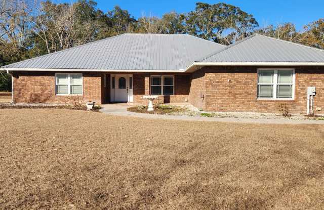Beautiful 3BR/2BA Home with Oversized Garage on 1 Acre in a Peaceful Country Setting