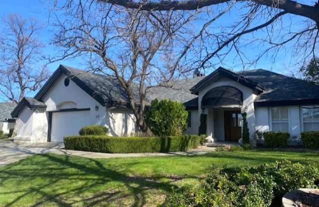 Executive Home in Gold Hills!