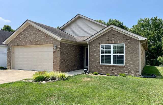 3 Bed 2 Bath Home in Kearney Ridge!
