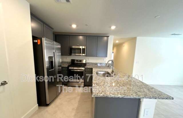 904 Cascade Range Drive