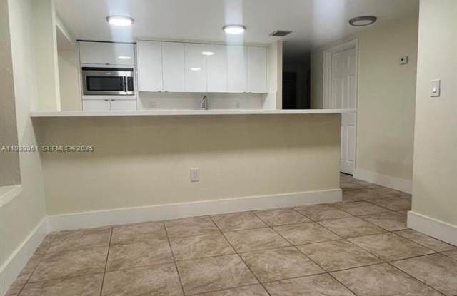 1251 Little River Dr