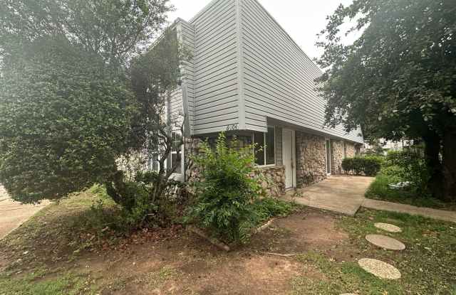 3 Bed 2.5 Bath Condo Off NW Expressway