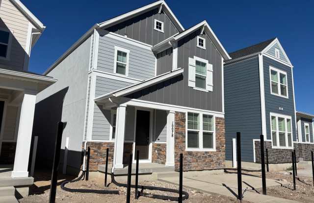 Photo of 10078 N LOBLOBBY Ln