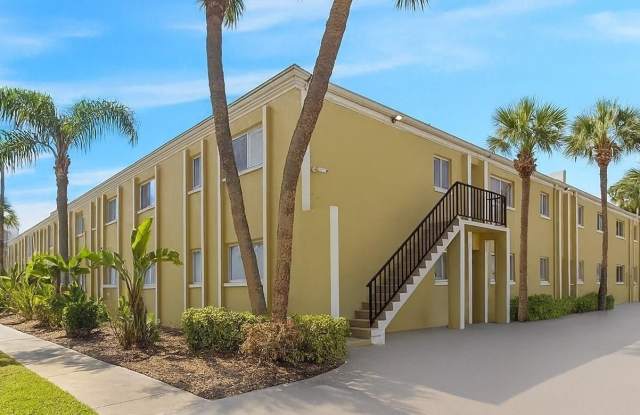 Photo of 3206 W AZEELE STREET