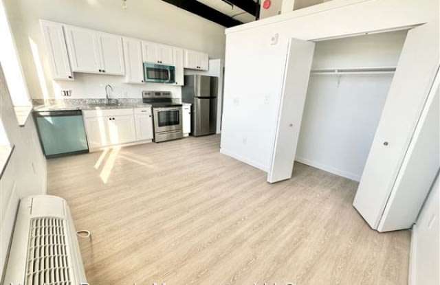 2300 10th Ave Unit C10