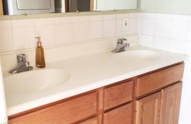 1225 Island Drive unit: 104