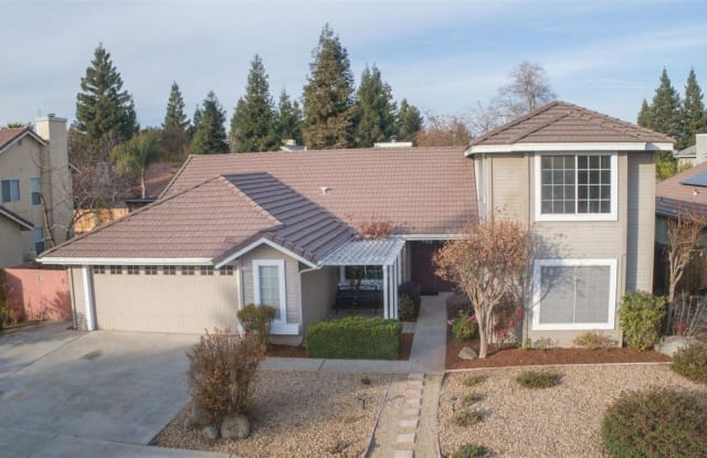 2559 Dennis Ave - 2559 Dennis Avenue, Clovis, CA 93611