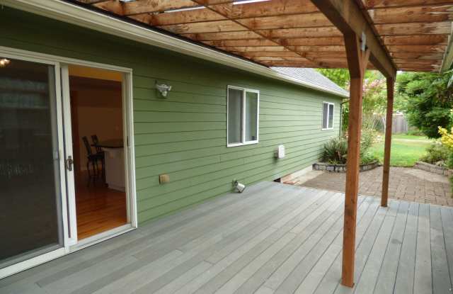 Rent Special: 1/2 Off First Full Month's Rent