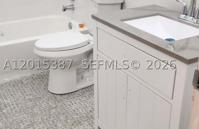 6930 Miami Gardens Dr