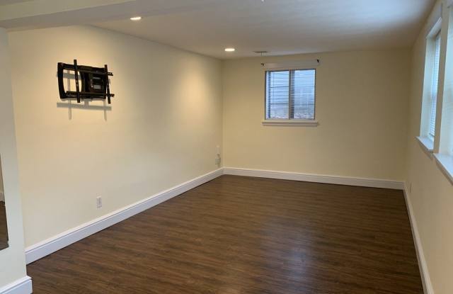 140 Church Street unit: B