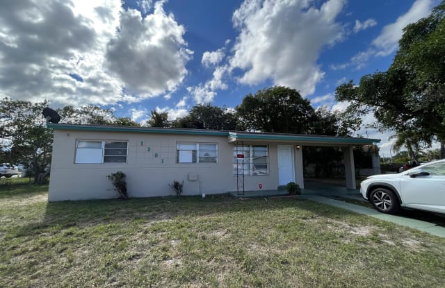 1201 W 25 ST - 1201 West 25th Street, Riviera Beach, FL 33404