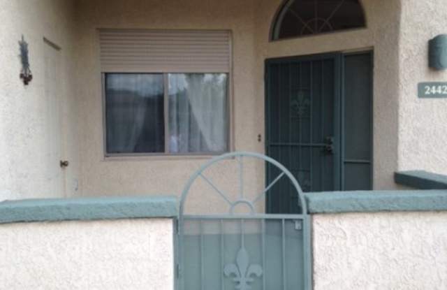 2442 W Via Di Silvio