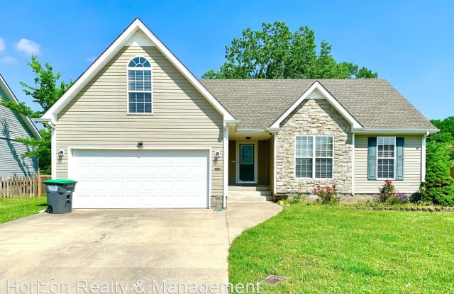 3613 Aurora Dr - 3613 Aurora Drive, Clarksville, TN 37040