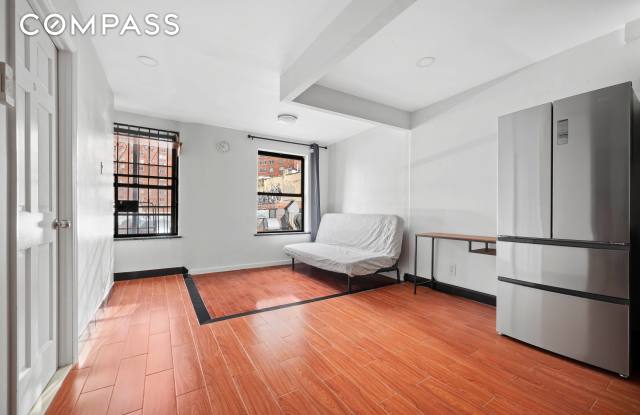 Photo of 40 East Broadway