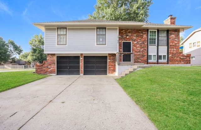 Photo of 19145 East 14th Street North