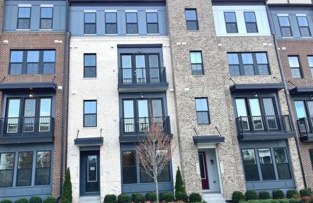 Photo of 43396 FARRINGDON Square