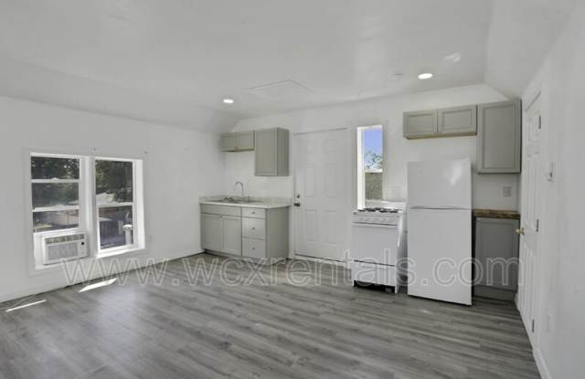 303 North Orchard Avenue