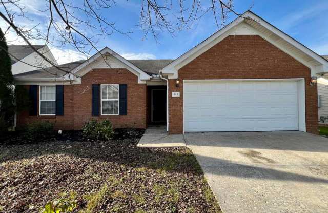 3 Bed 2 Bath Single Level Home in Blackman, Fenced Backyard