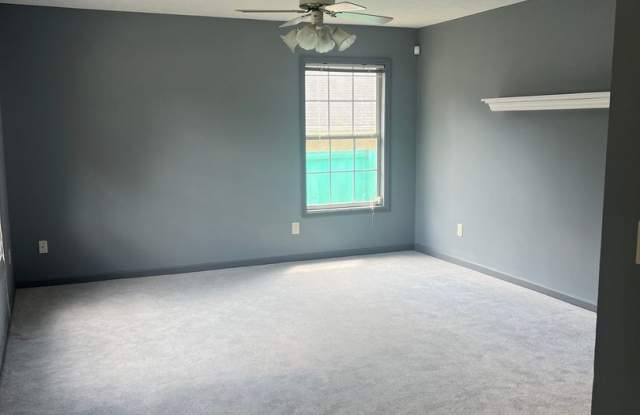 Single Family Home North Dean Area