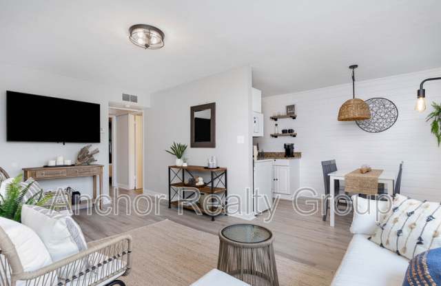 Photo of 909 Pacific Avenue - 1