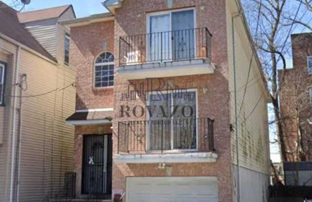 15 South Munn Avenue