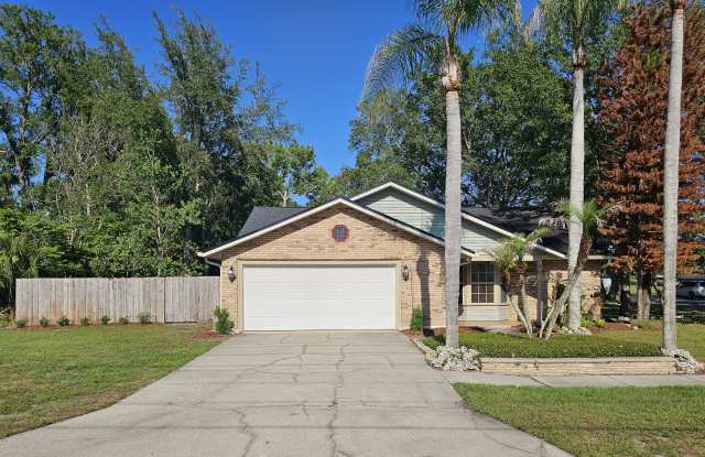 801 Village Lake Drive North