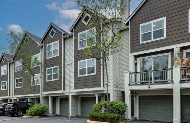 Photo of Newer 2 bedroom Townhome in Lynnwood