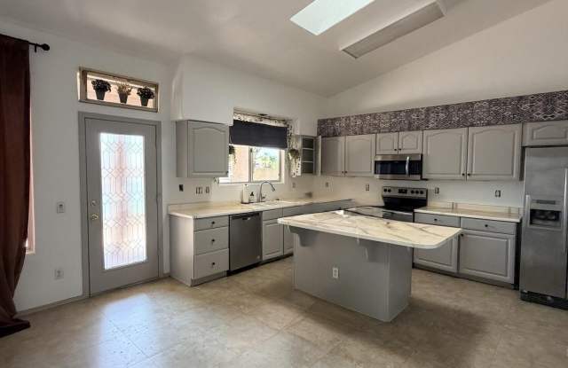 5215 W TONOPAH Drive