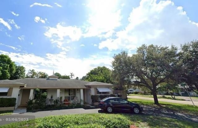 1710 NE 45th St - 1710 Northeast 45th Street, Oakland Park, FL 33334