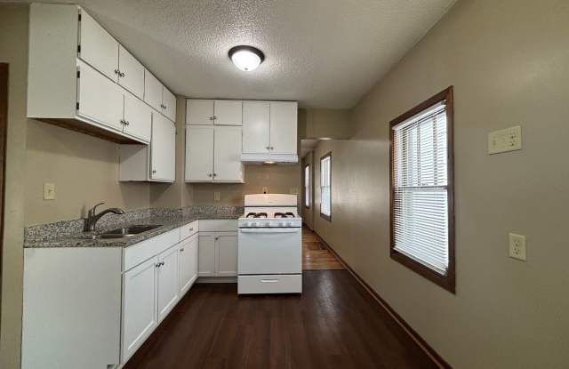 Single Family Home located south of Como Park! Apply TODAY!