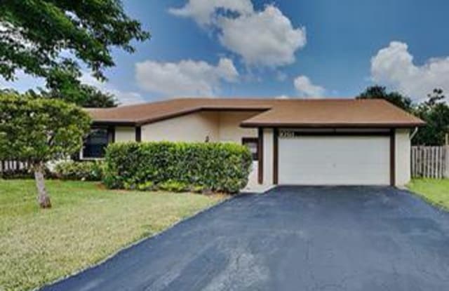 9711 Nw 33rd Manor - 9711 Northwest 33rd Manor, Sunrise, FL 33351