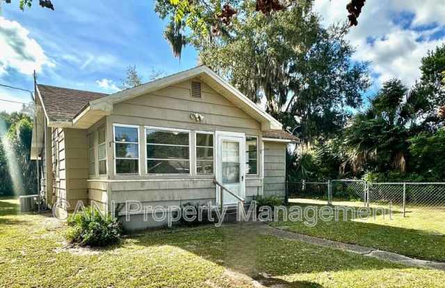 Photo of 916 W Wisconsin Ave