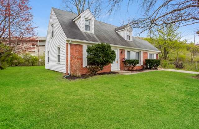 2003 North Richardt Avenue