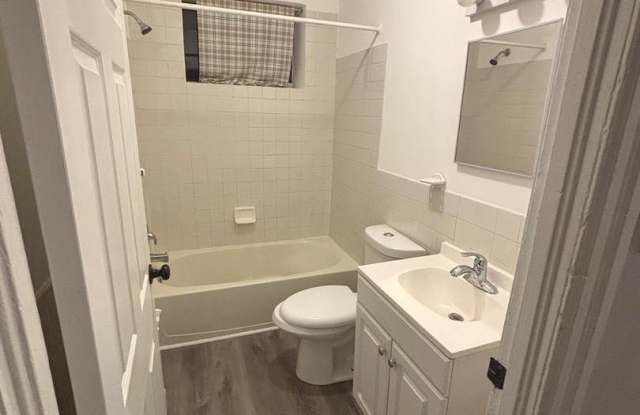 62 E 4TH ST #APT 1 (REAR UNIT)