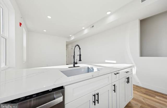 5325 BALTIMORE Avenue unit: 2