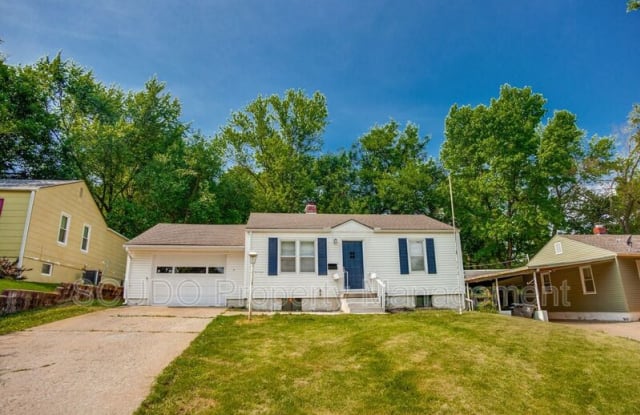 10617 East 27th St S - 10617 East 27th Street, Independence, MO 64052