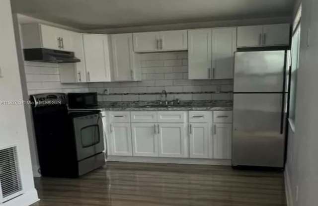 85 W Fray St