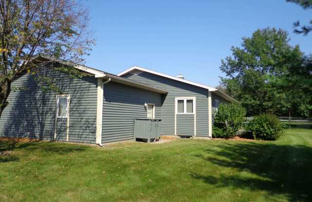 Woodridge Housing - Large 3 and 4 Bedroom Homes in Tomah, WI