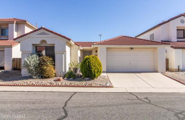 Photo of 10400 N Fair Mountain Drive