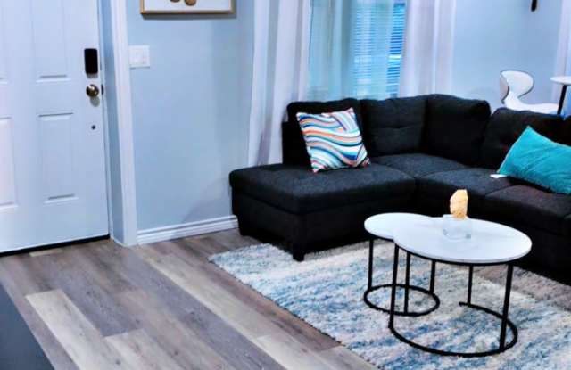 2300 North Rhode Island Avenue