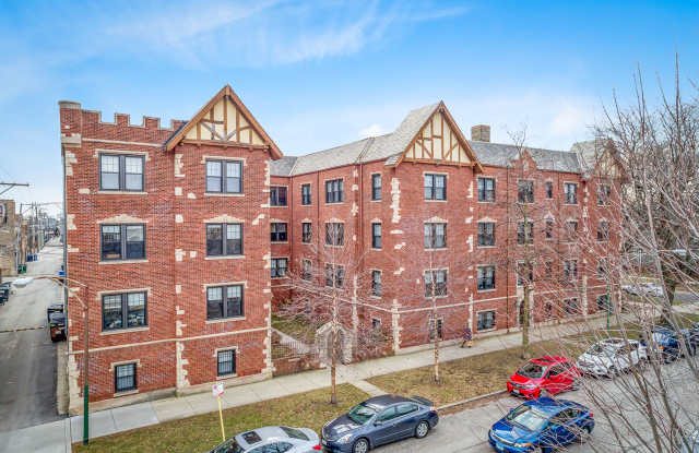 Photo of 4651 North Wolcott Ave. Apt.