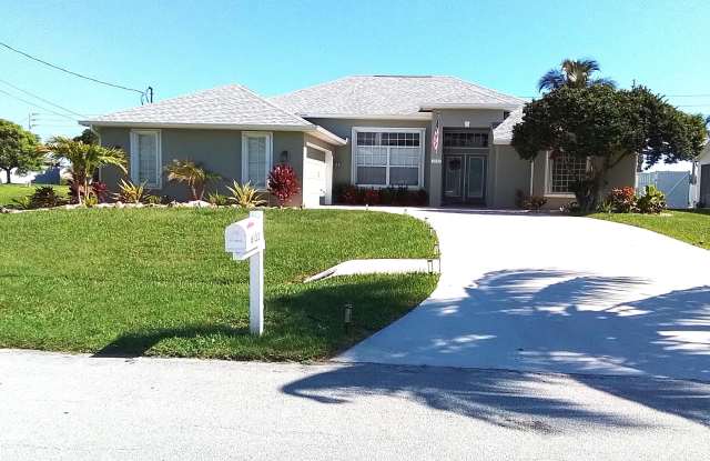6133 NW Ginger Lane